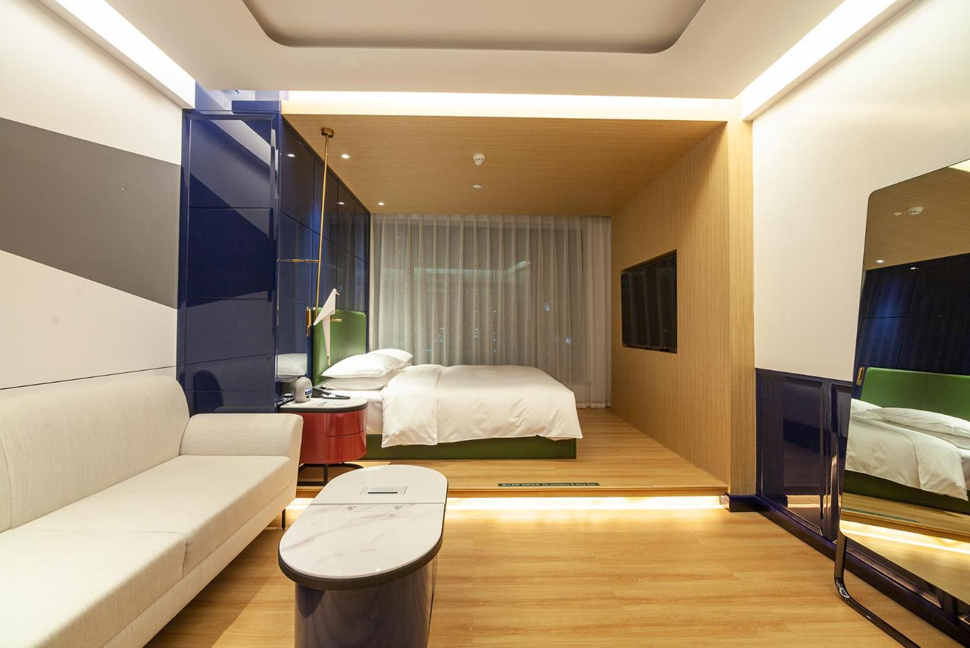 A T House Center Xujiahui - Free Night Snacks From 930pm-11pm Hotel Shanghai