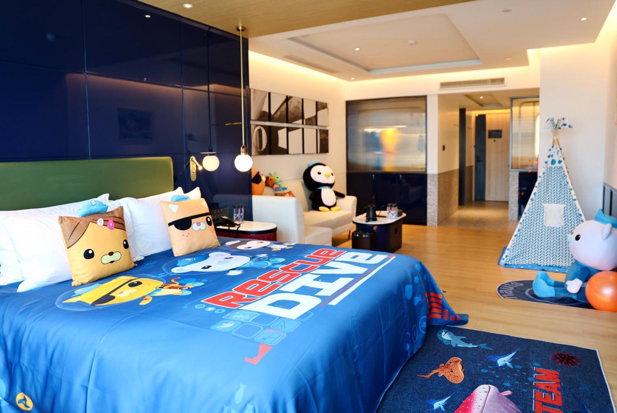 A T House Center Xujiahui - Free Night Snacks From 930pm-11pm Hotel