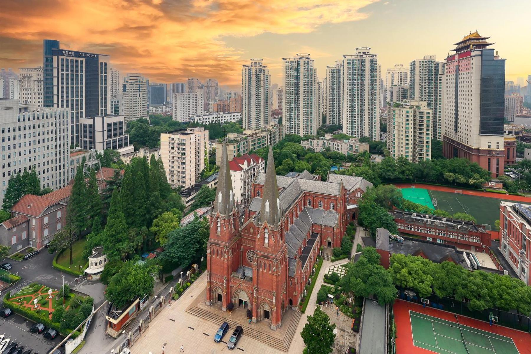 A T House Center Xujiahui - Free Night Snacks From 930pm-11pm Hotel