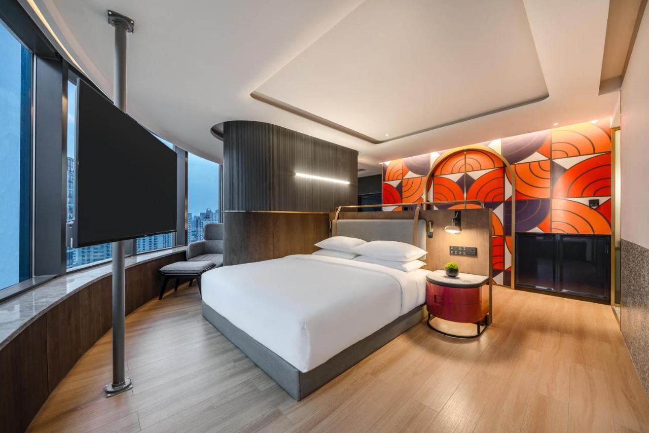 Khách sạn A T House Center Xujiahui - Free Night Snacks From 930pm-11pm 5*