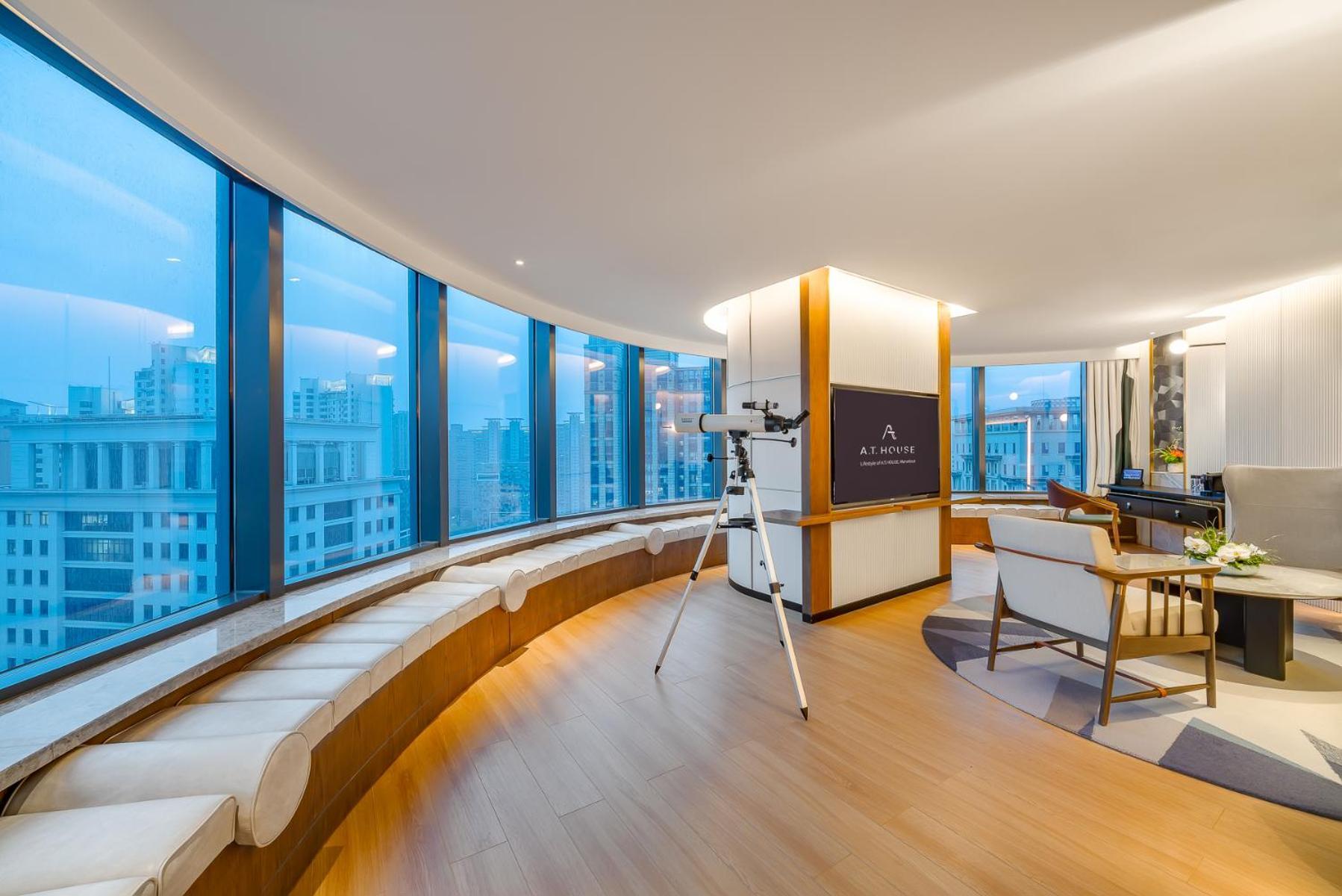 A T House Center Xujiahui - Free Night Snacks From 930pm-11pm